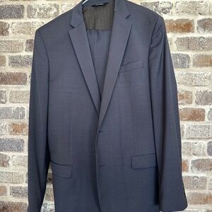 Men's JoS A. Bank Dark Blue 2 piece suit Travel Tech